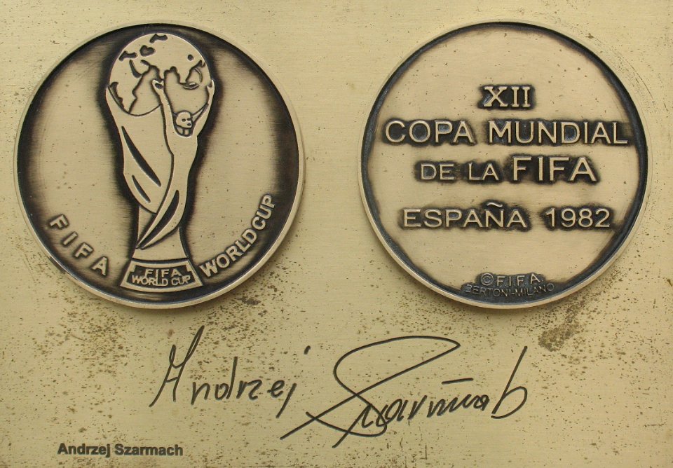 Andrzej Szarmach medal & autograph