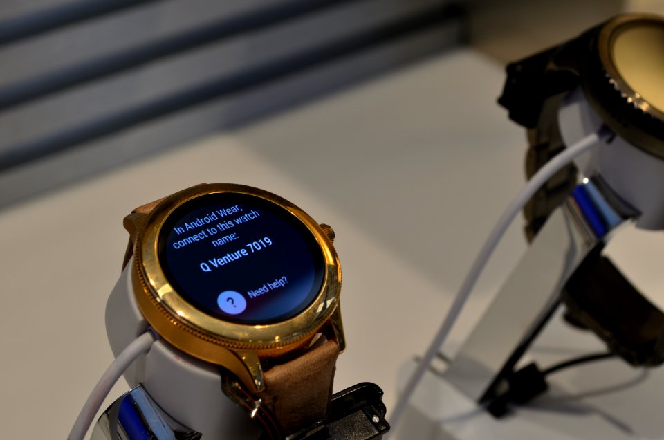 AndroidWearSmartWatch
