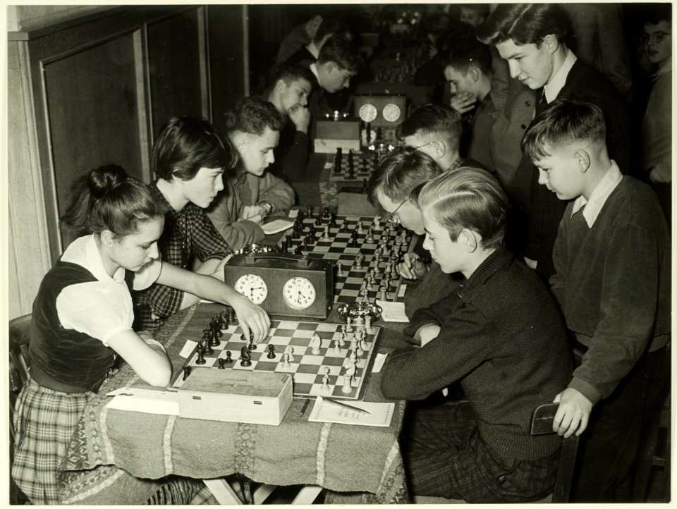 Bekwaamheidsspelendenksportkansspelen, NL-HlmNHA 5400467008