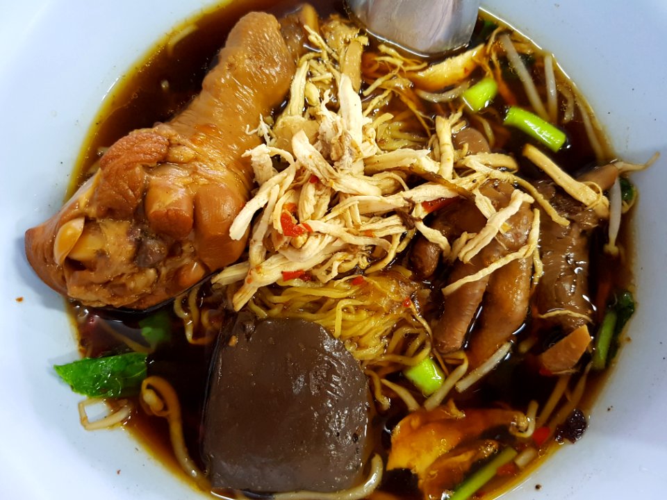 Balsam-pear noodle soup - Bangkok - 2017-05-25 (001)