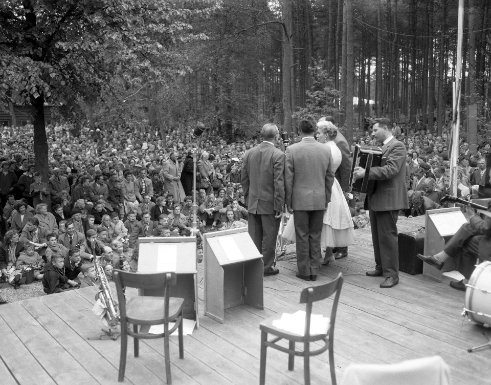 AVRO-dag in Apeldoorn, Bestanddeelnr 908-6400