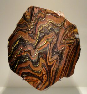 Banded Iron, Proterozoic, Mary Ellen Mine, Mesabit Range, St. Louis County, Minnesota, USA - Houston Museum of Natural Science - DSC01375