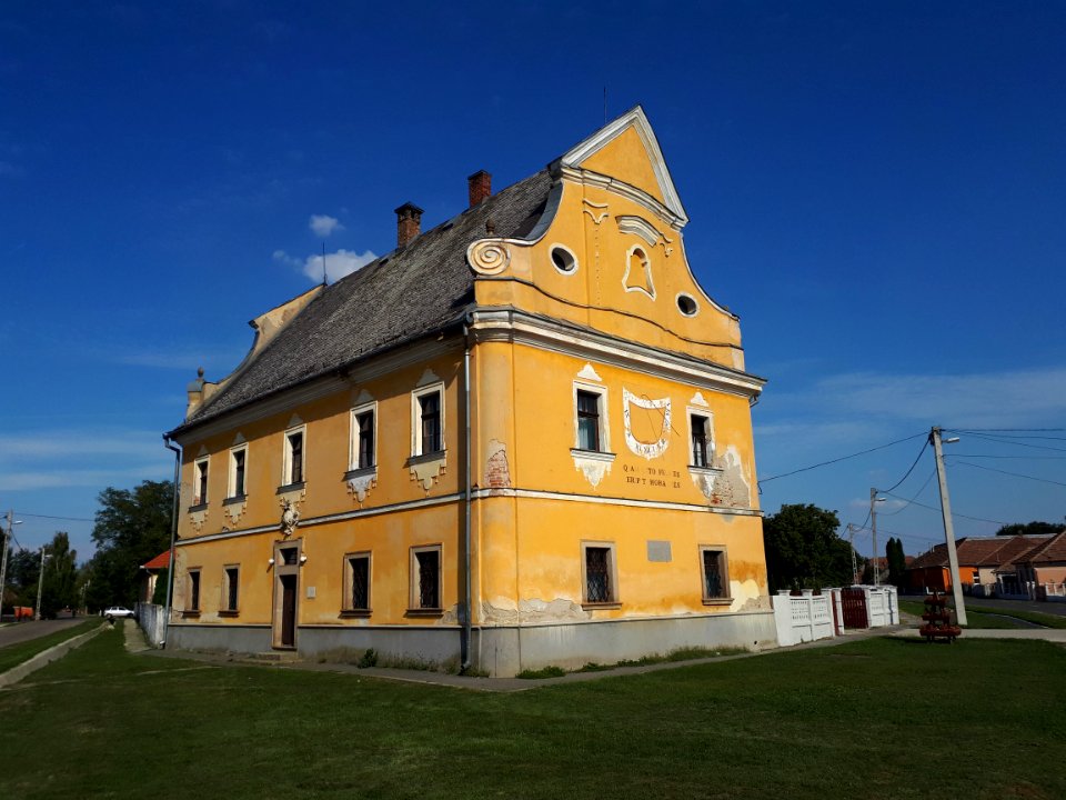 Az egykori pálos fogadó Körömben