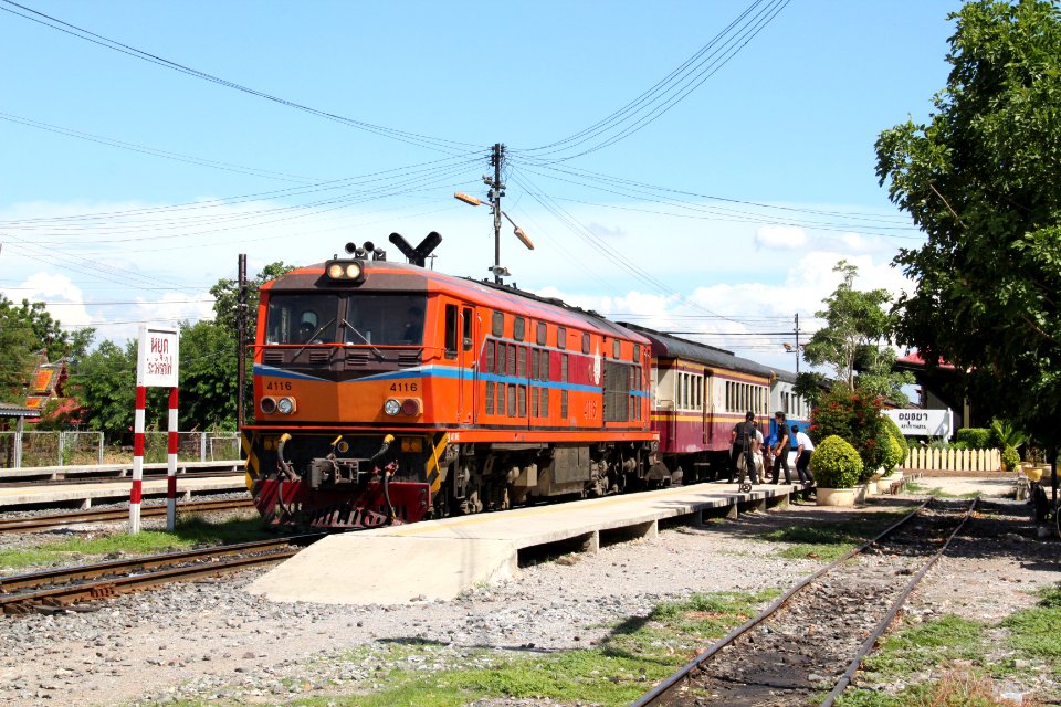 Ayutthaya railway station 1