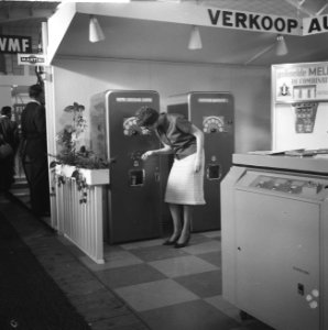 Automaten op de Horecava 1961 in de RAI, Bestanddeelnr 911-9663