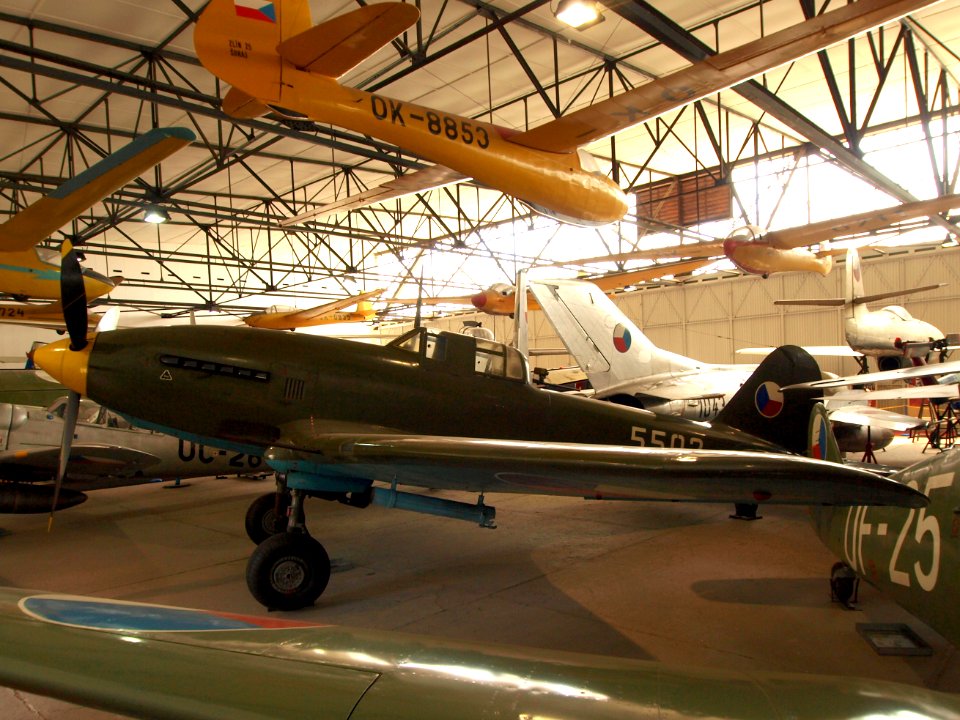 Avia B-33 (Iljusin Il019 Beast) Czech airforce 5502, VU 2475 pic3