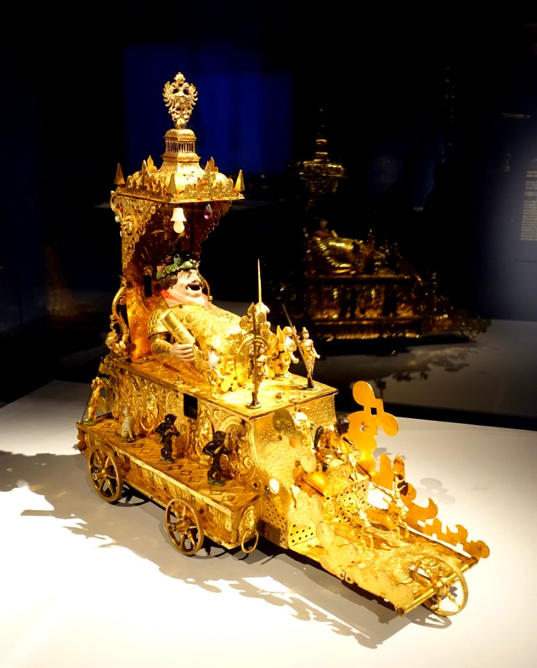 Automaton clock with Bacchus figure and case, Germany, Augsburg, late 1500s, iron, brass, gilt copper, cold painting, opals, glass stones, leather - Metropolitan Museum of Art - New York City - DSC07109