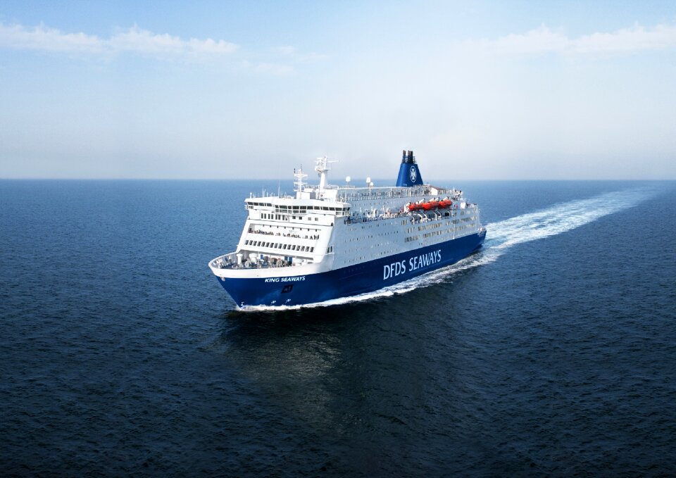 Offshore ship cargo