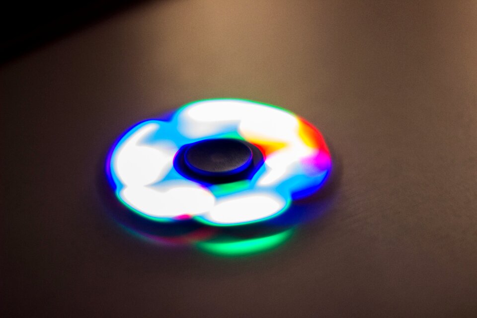 Spinner color light painting