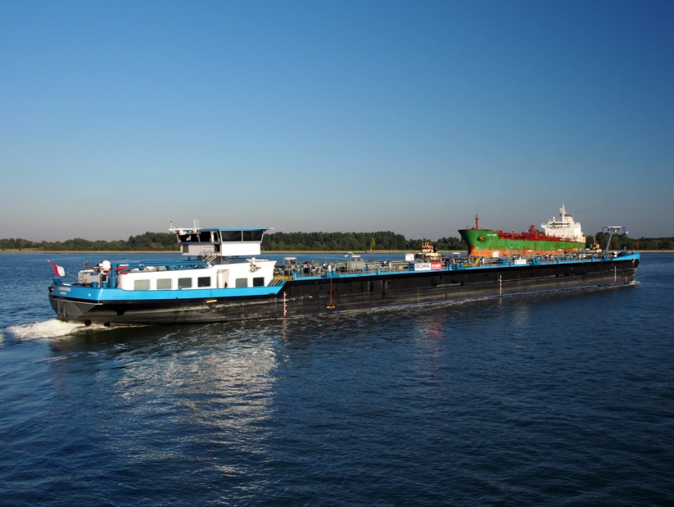 Aswintha (ship, 2009), ENI 02332474, Port of Antwerp pic7