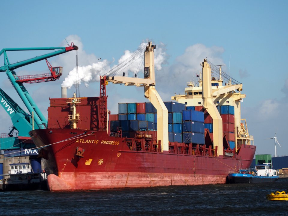 Atlantic Progress, IMO 9190107, Callsign P3QZ8, MMSI 212933000, Hornhaven, Port of Amsterdam, pic1