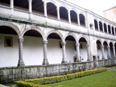 Avila - Real Monasterio de Santo Tomas, Claustro de los Reyes 12
