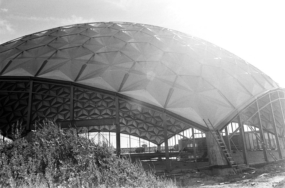 Aviodome op Schiphol in opbouw, Bestanddeelnr 922-5755