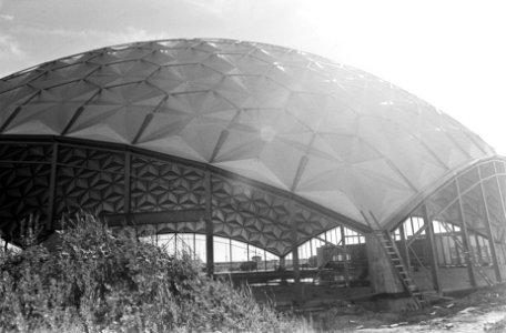Aviodome op Schiphol in opbouw, Bestanddeelnr 922-5755