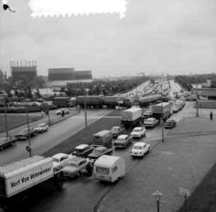 Avondspitsuur rond 6 uur in Amsterdam, overzicht, Bestanddeelnr 916-7836