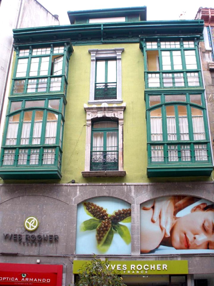 Aviles - 33