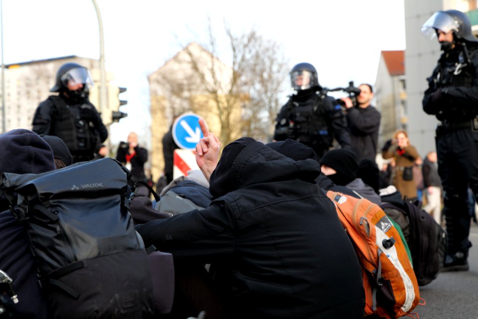 Antifascist protest in front of pro fascist protest Dresden 2020-02-15 07
