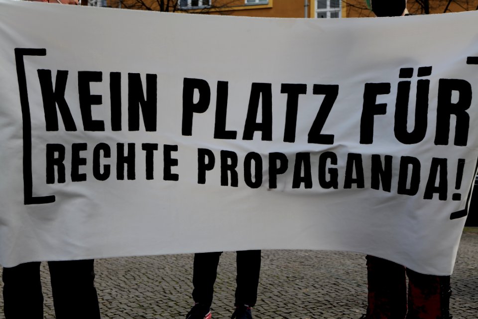 Antifascist protest Berlin Rosa-Luxemburg-Platz 2021-03-28 06