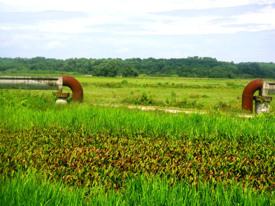 Aqueduct in Hainan with pipe