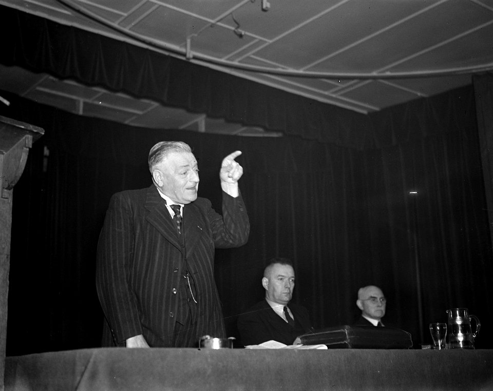 Apeldoorn. Bijeenkomst AR-partij, Bestanddeelnr 903-1343