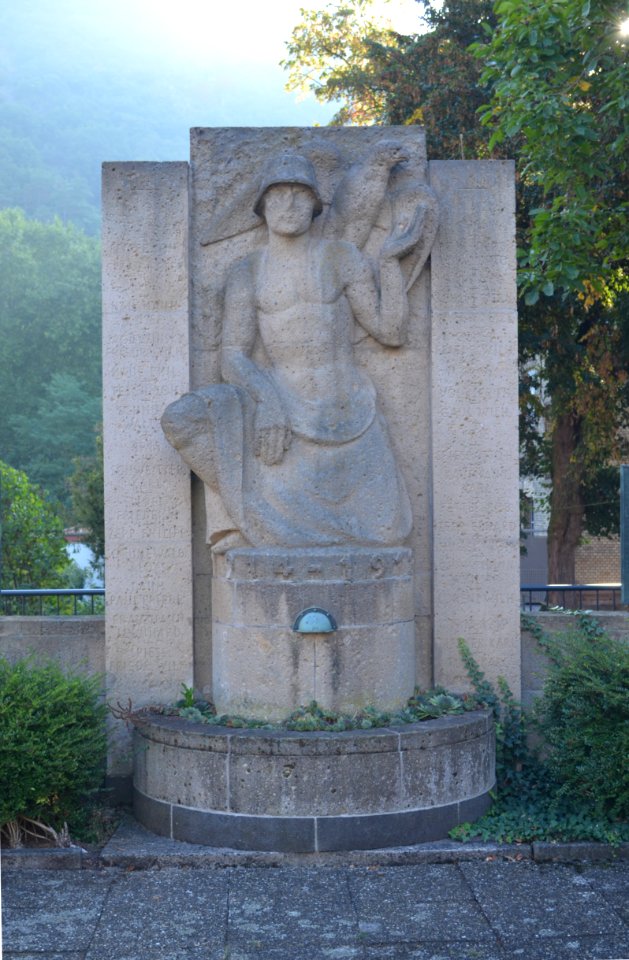 Bad Münster am Stein, Kriegerdenkmal (1)