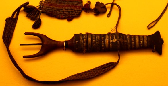 Badao or Bayadau (Mandaya dagger) in sheath