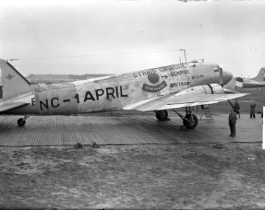 B49 1 april mop op Schiphol, Bestanddeelnr 903-2924