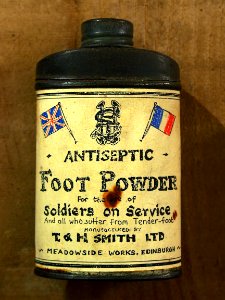 Antiseptic Foot Powder, T & H Smith LTD, Musée Somme 1916, pic-066
