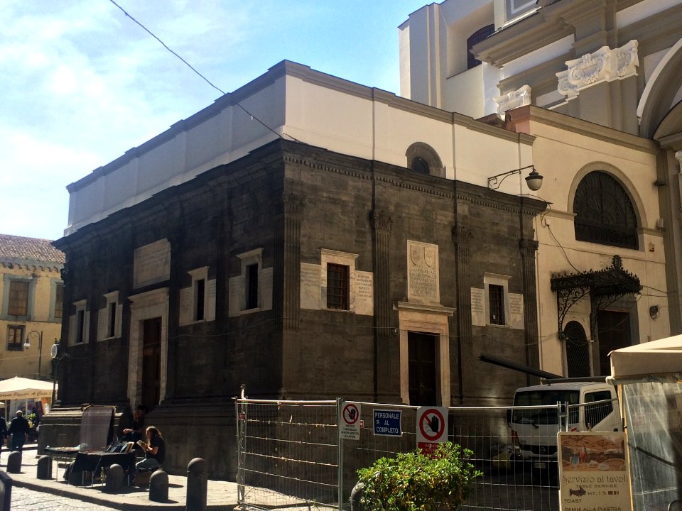 Cappella Pontano - esterno