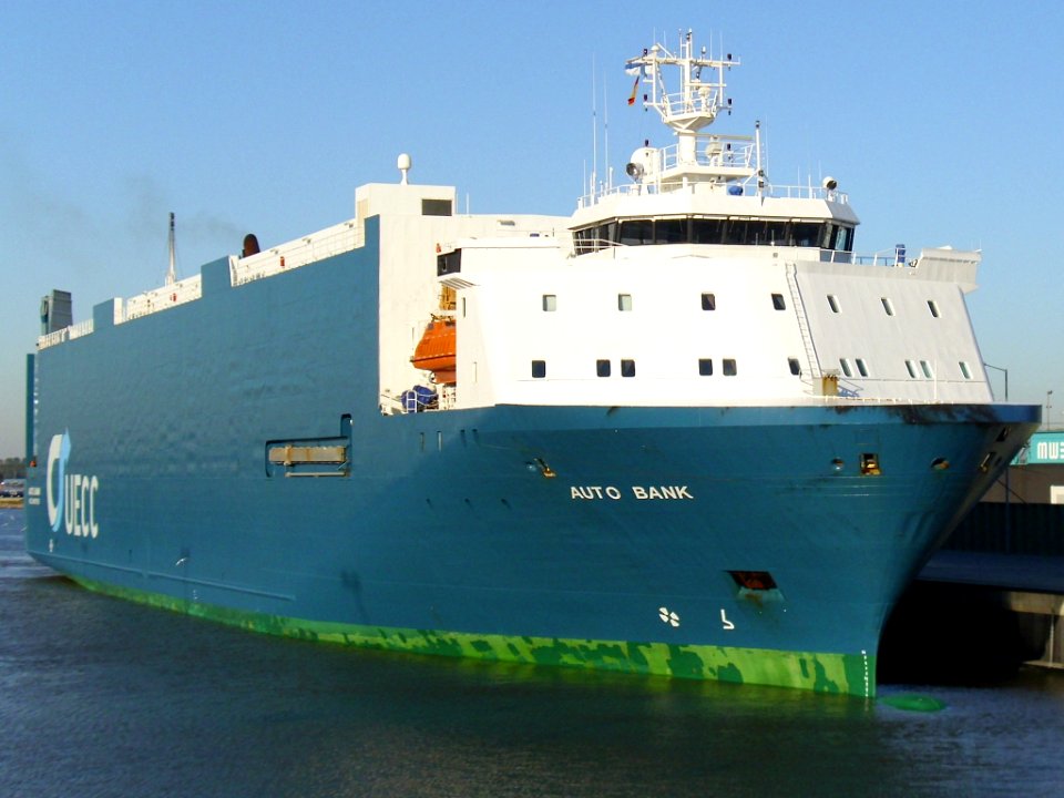 Car carrier Auto Bank 2011-10-15