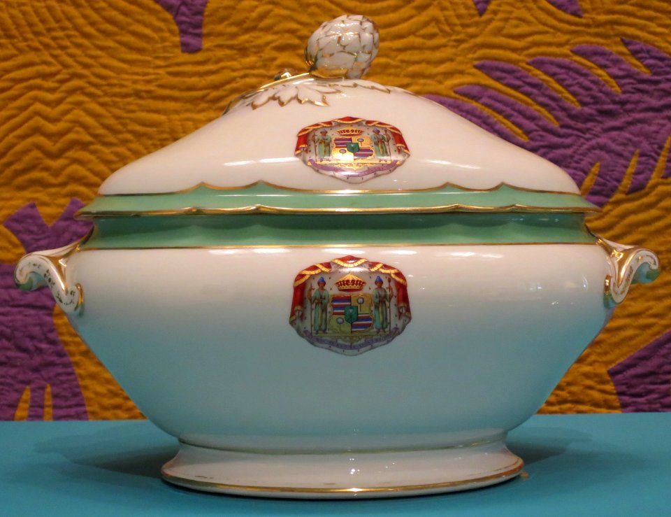C. H. Pillivuyt & Co., tureen with Hawaiian coat of arms, Friends of Iolani Palace