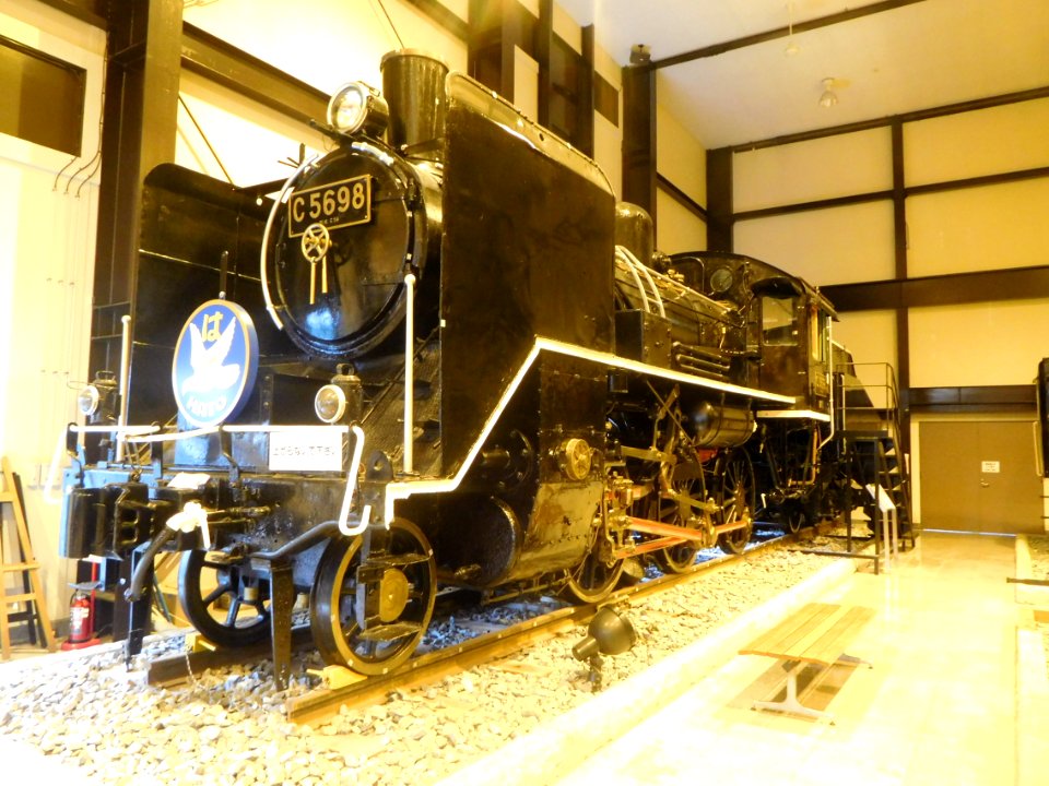 C56 98 steam locomotive at The 19th Century Hall 001