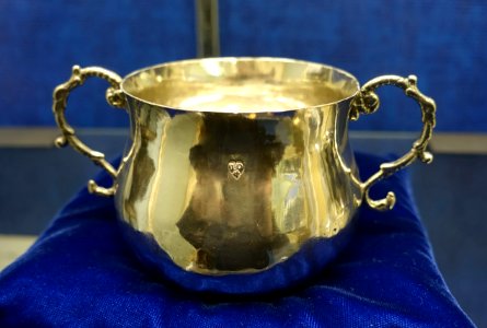 Caudle cup, made by Jeremiah Dummer, c. 1667, silver - Old Colony History Museum - Taunton, Massachusetts - DSC03999