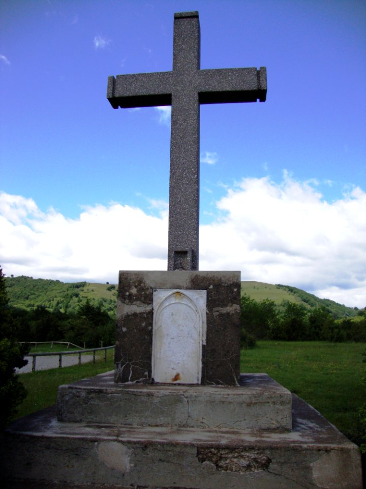 Castanet-le-Haut (Hérault, Fr) la Croix de Mounis