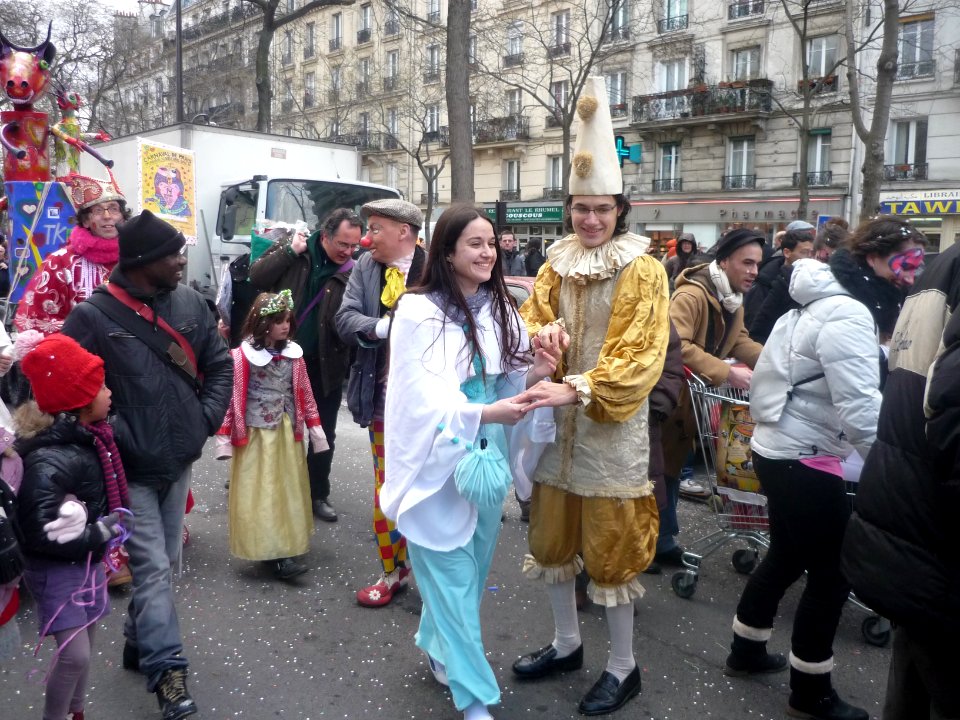 CARNAVAL DE PARIS 2010 P1100327