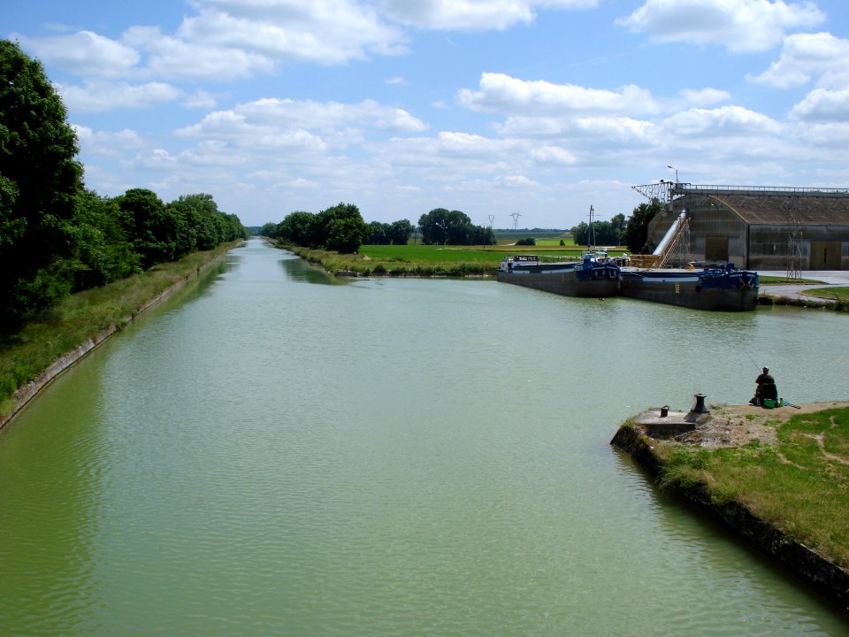 Canal de l'Aisne à la Marne à Courmelois
