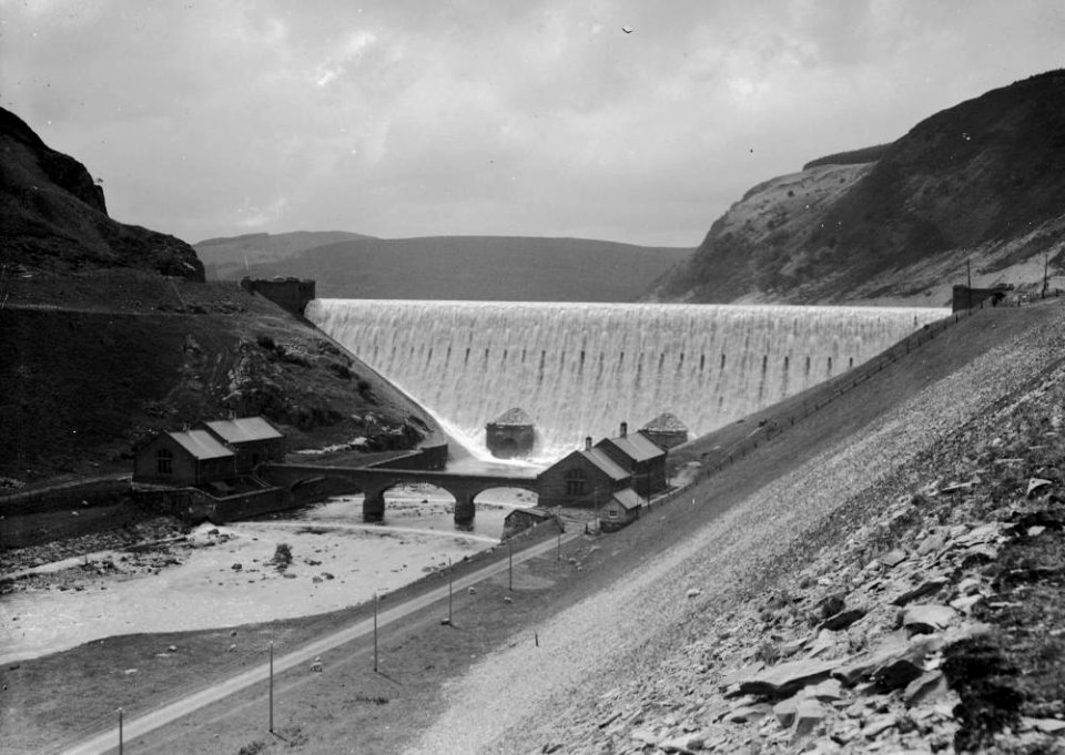 Caban Coch dam, Elan Valley (1293868)