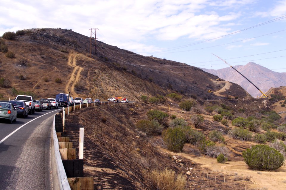 CA SR178 Erskine Fire cleanup traffic 2016-06-28