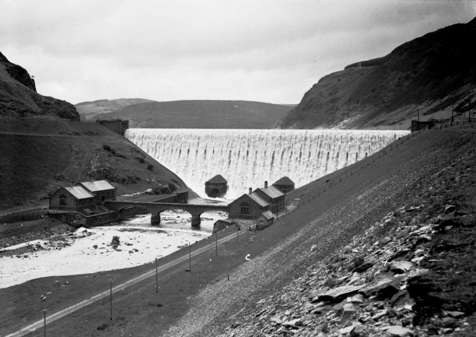 Caban Coch dam, Elan Valley (1293462)