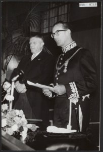 C.J.G. (Cees) Becht, nieuwe burgemeester van Tilburg, Bestanddeelnr 090-0764