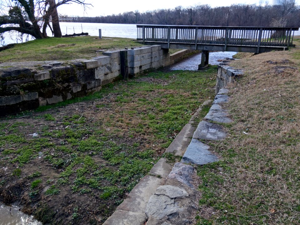 C and O Tidewater lock and Potomac River