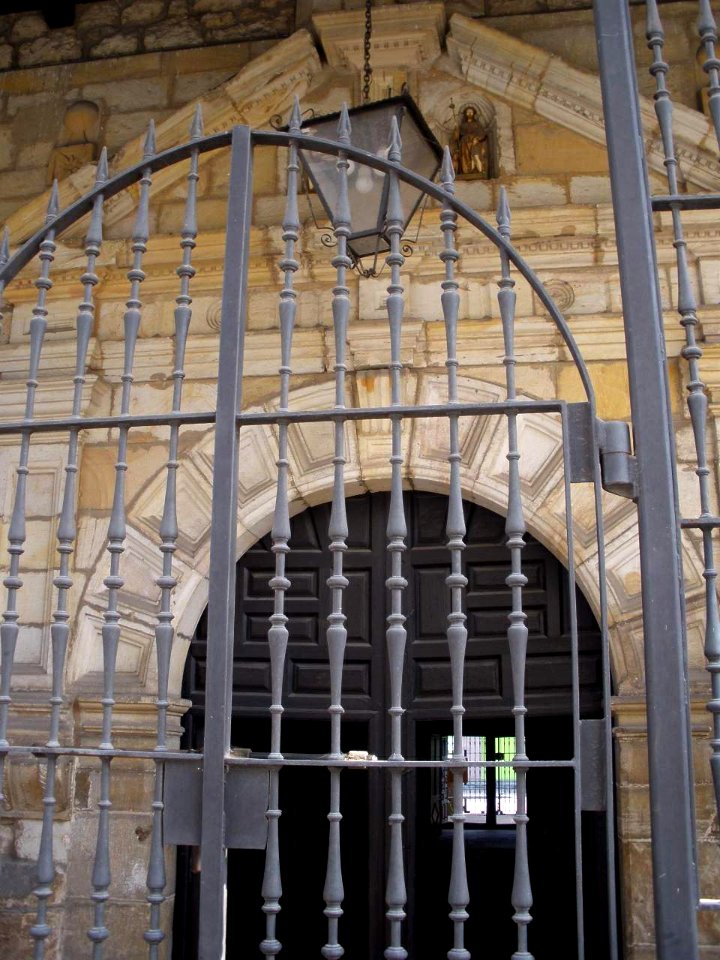Cabezón de la Sal - Iglesia de San Martin 01
