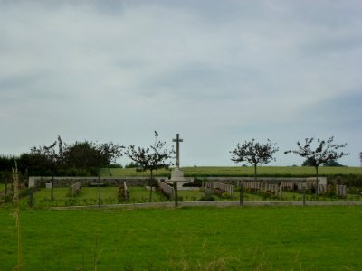 Caëstre (Nord, Fr), Le Peuplier Military Cemetery