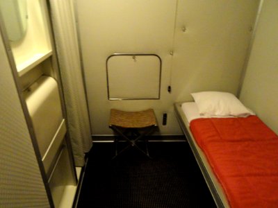 Cabin bed - Zeppelin Museum Friedrichshafen - DSC06795