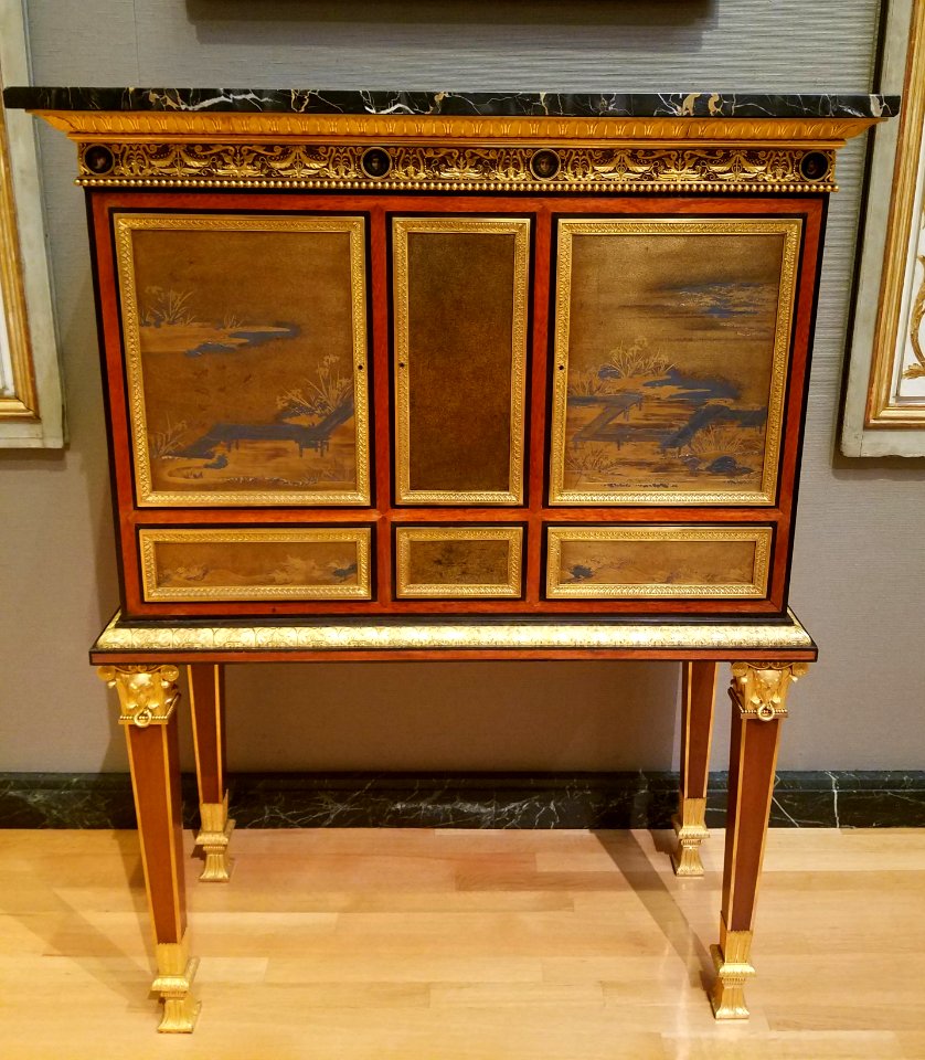 Cabinet commissioned by William Beckford, designer Jean-Guillaume Moitte, Adam Weisweiler maker, Henri August bronze, Paris, c. 1792, Japanese lacquer, mahogany- Museum of Fine Arts, Boston - 20180922 151722