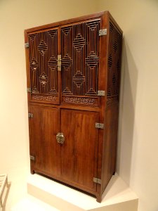 Cabinet, China, Qing dynasty, 17th-18th century, jichimu wood (chicken-wing-patterned wood) - Arthur M. Sackler Gallery - DSC05910