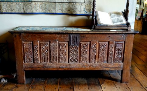 Chest, France, 1500-1530, oak - Packwood House - Warwickshire, England - DSC08803
