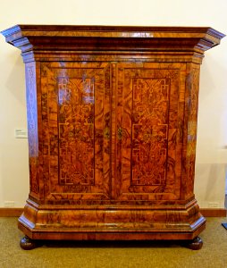 Cabinet for a porcelain or faience collection, by Johann Georg Nesstfell, c. 1730 - Mainfränkisches Museum - Würzburg, Germany - DSC05006
