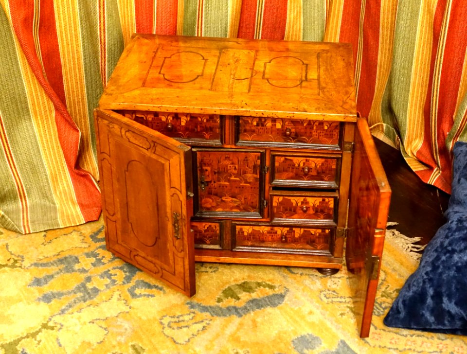 Cabinet, Southern Germany, early 17th century, wood marquetry - Museo Nacional de Artes Decorativas - Madrid, Spain - DSC07939