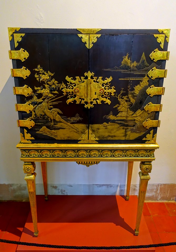 Cabinet, Japan, c. 1660-1690, wood, Coromandel lacquer, gold hiramaki-e, takamaki-e, and nasiji, ormolu, stand made in Europe c. 1790 - Germanisches Nationalmuseum - Nuremberg, Germany - DSC03024